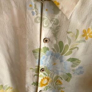 Tommy Bahama men’s Aloha shirt size L